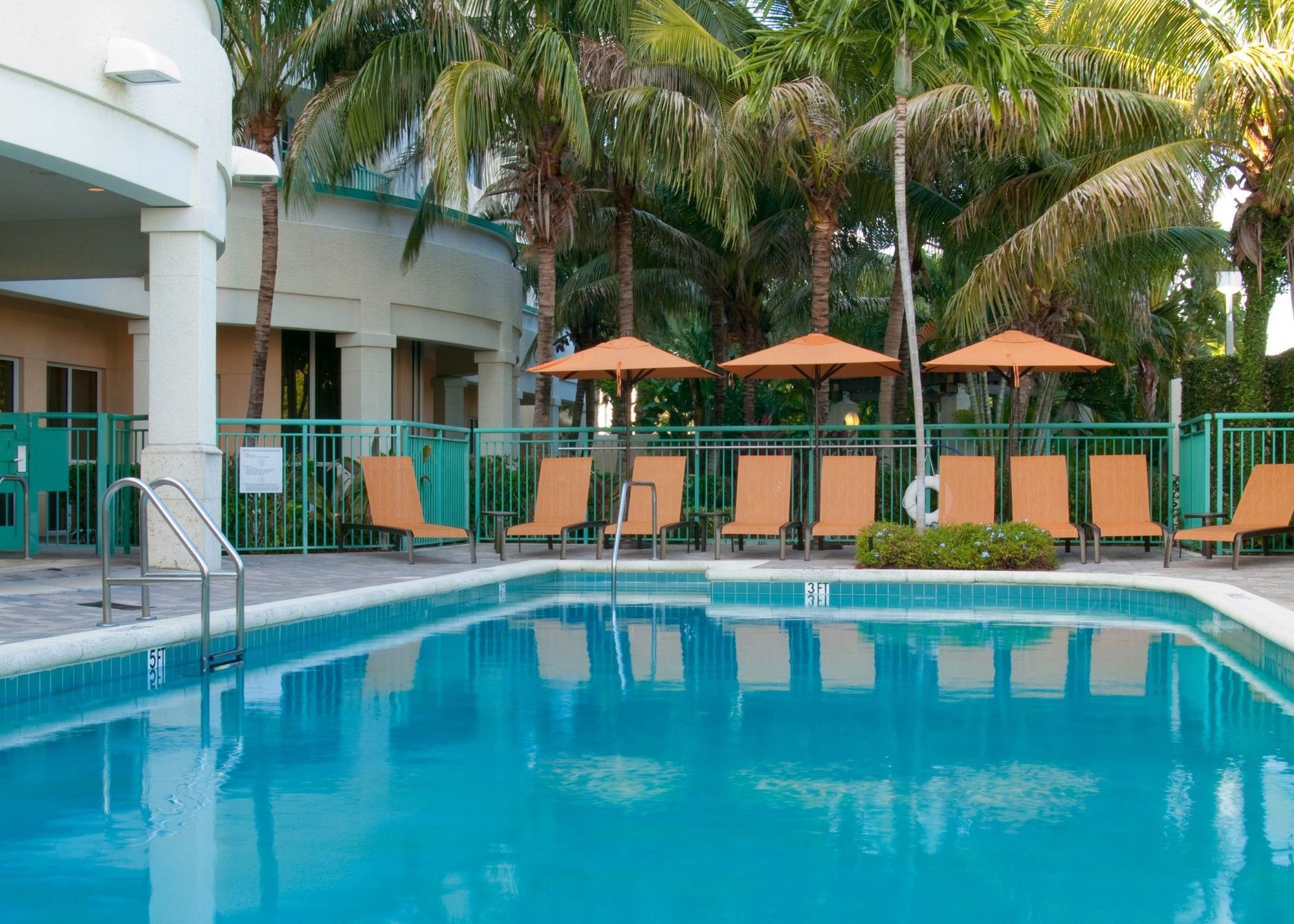 Courtyard By Marriott Fort Lauderdale Airport & Cruise Port Dania Beach Fasiliteter bilde